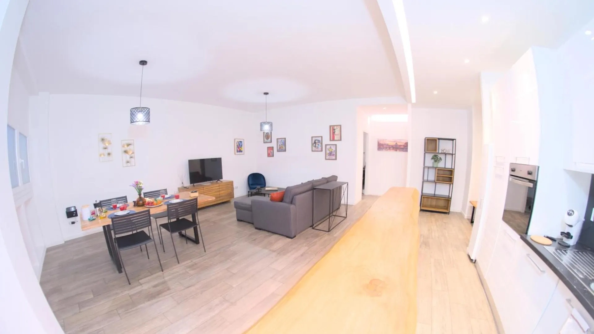 Toscani 24 Rome Apartment